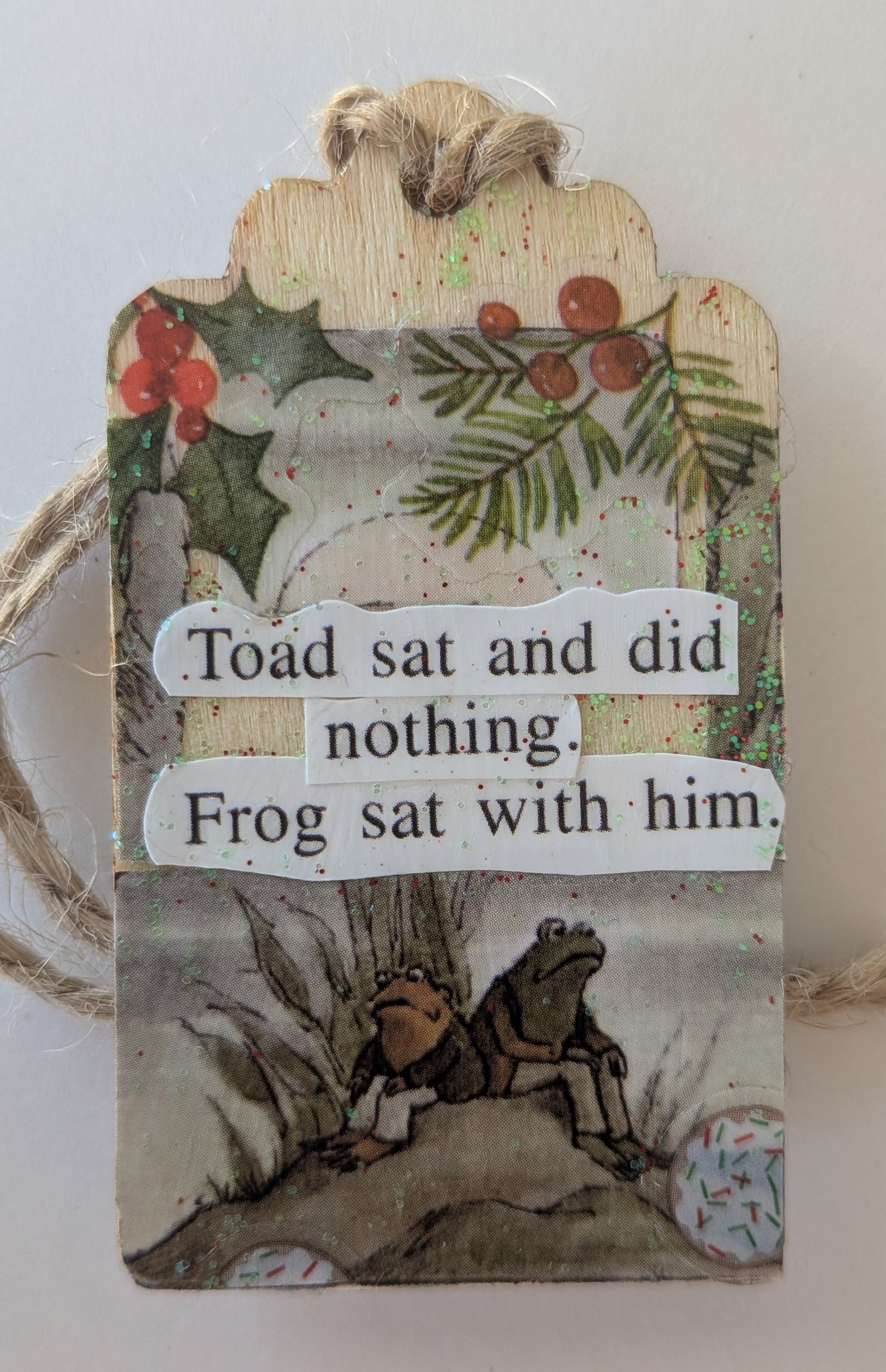 Frog and Toad Wooden Gift Tag 1.5"x2.7"