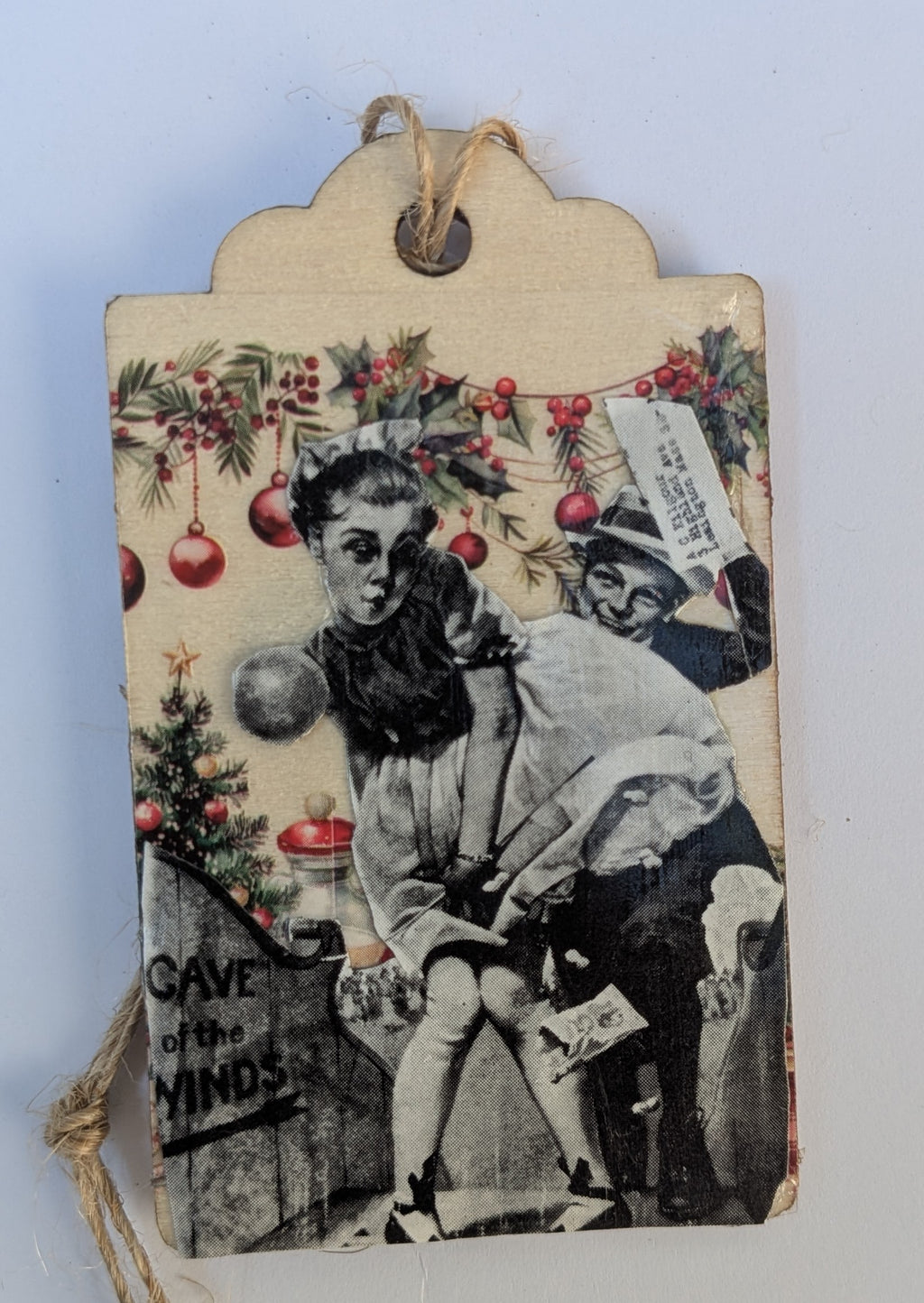 Norman Rockwell Wooden Gift Tag 2"x3"