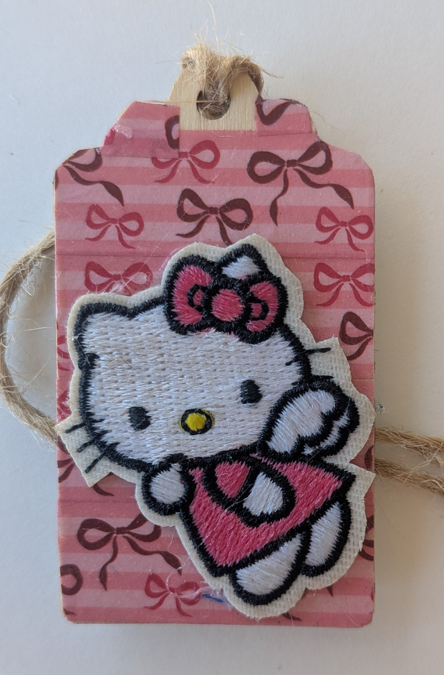 Hello Kitty Wooden Gift Tag 1.5"x2.7"