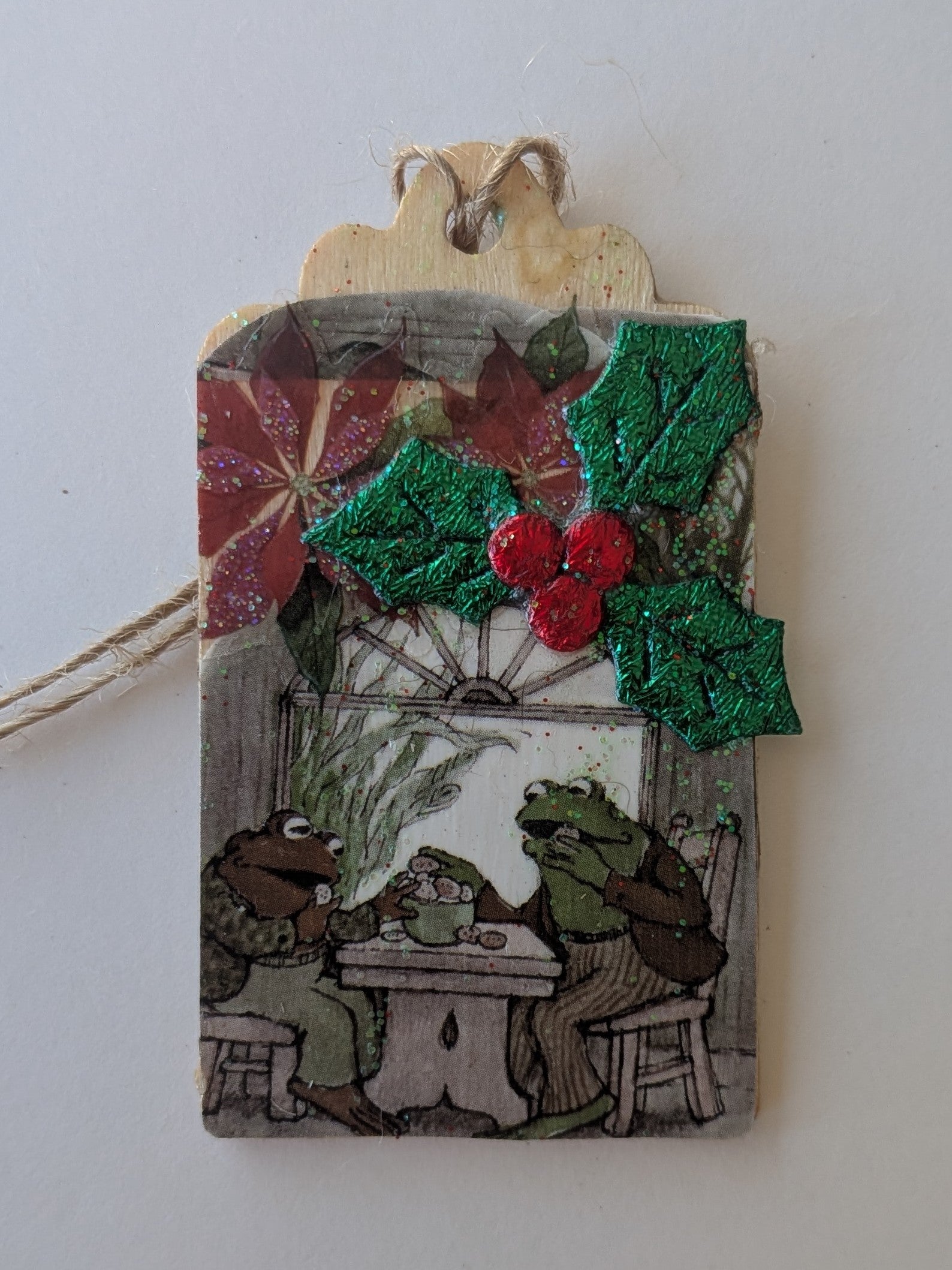 Frog and Toad Wooden Gift Tag 1.5"x2.7"